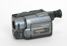 �\�j�[�@CCD-TRV425�i8�����j